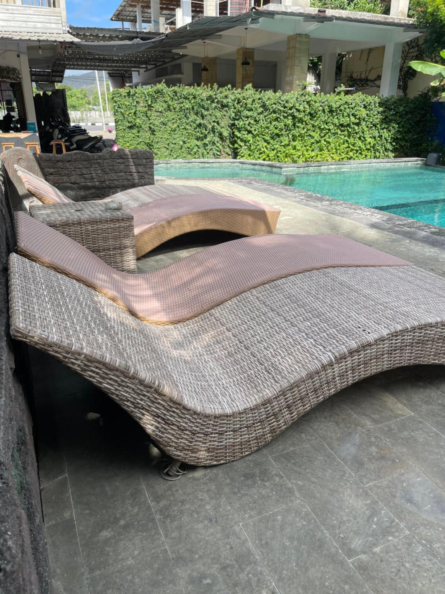 Tri Putri Homestay Kuta  Luaran gambar